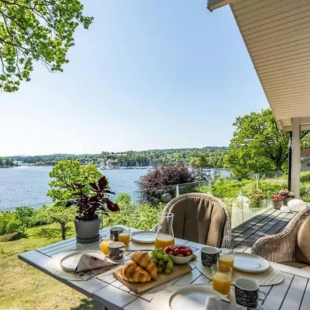 Villa Nydelig Beliggenhet I Forste Rekke Mot Sjoen